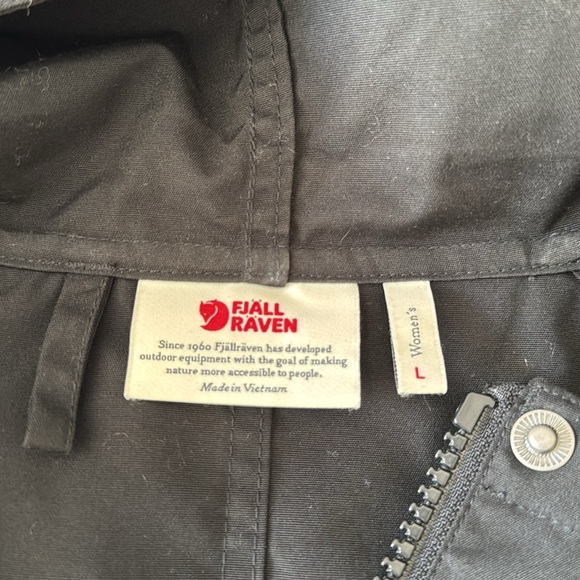 Fjällräven Women’s Greenland Parka Light in L. - Picture 3 of 4